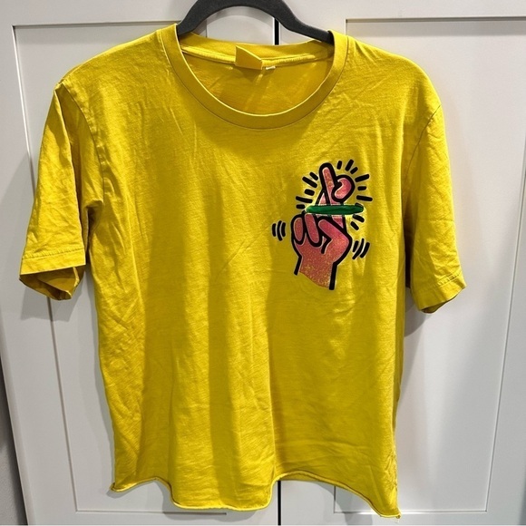 Uniqlo Keith Haring crop vintage retro tee medium yellow pocket - Picture 1 of 5